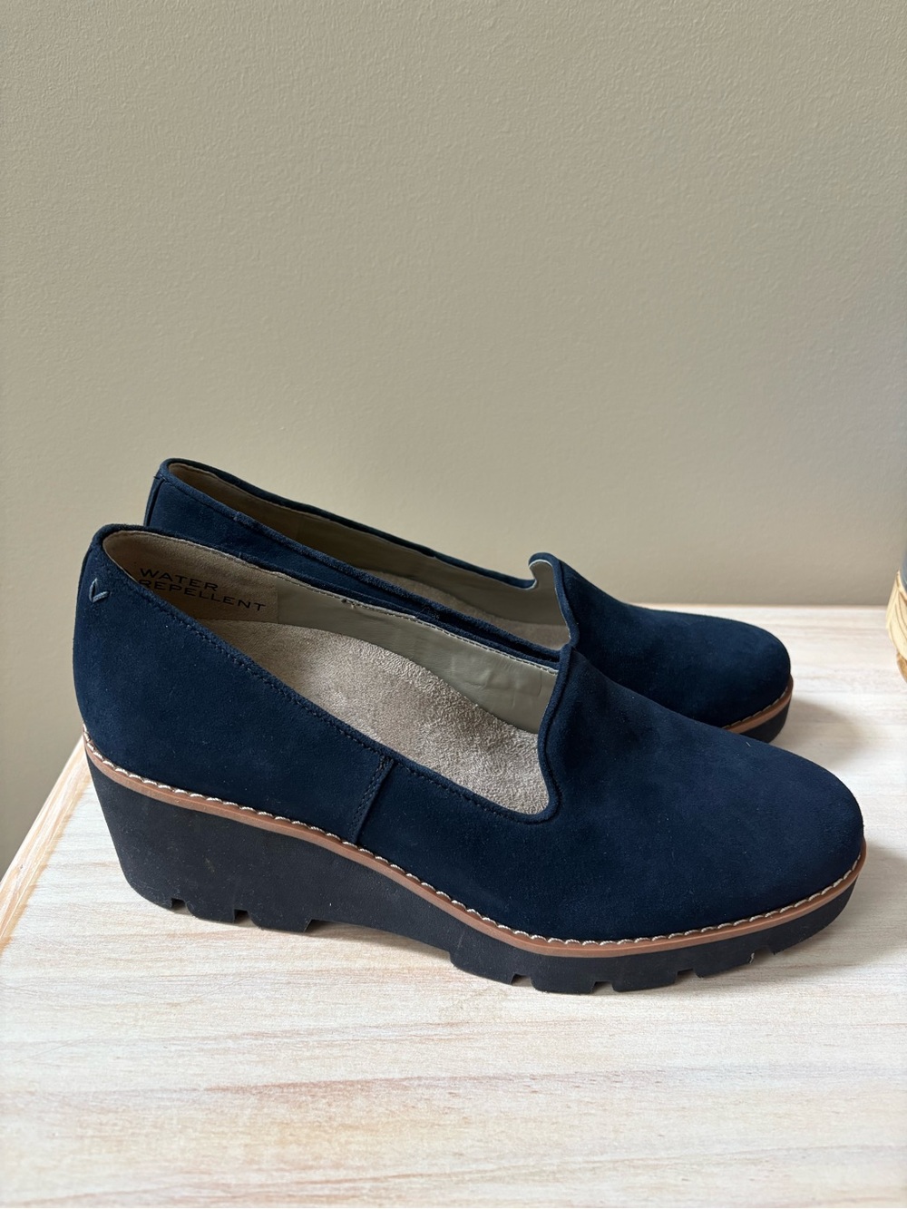 Vionic Willa Wedge Women's Slip-On Loafer Wedge Shoes Size 8.5